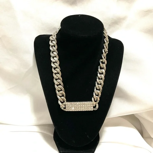 Vintage Light Weight Rhinestone Necklace - Picture 3 of 4